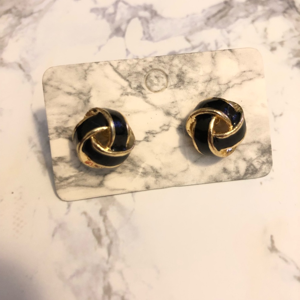 {ANNIE} gold knotted stud earrings